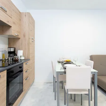 Exclusive Beach Front In Playa De Las Americas Apartment *